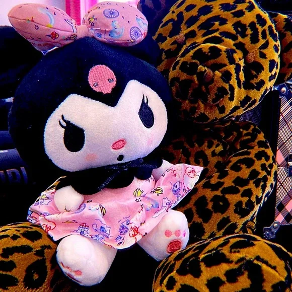 Kuromi Pink plushie 💕 - Picture 1 of 4